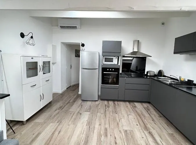Appartement T2 Au Centre Ville De Sanary Sur Mer